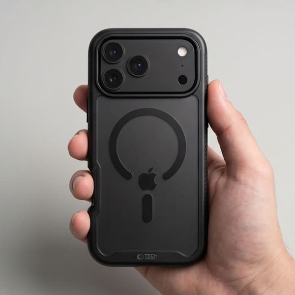 Tech-Protect Defense MagSafe Cover med integreret Skærmbeskyttelse til iPhone 18 Pro Max - Matsort