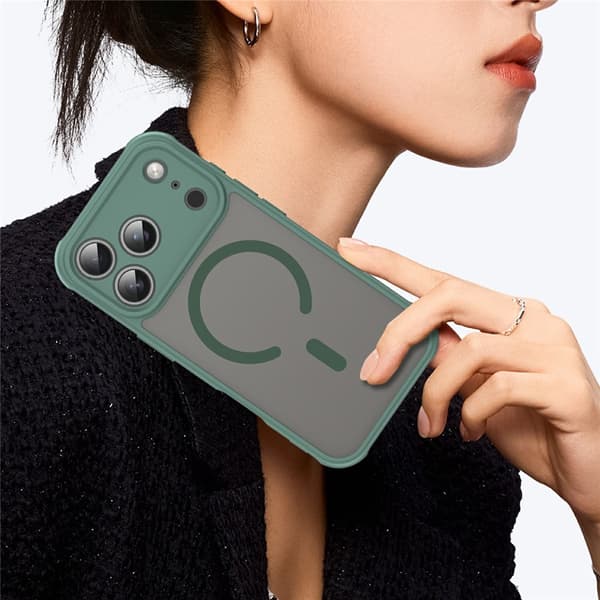 SKALO Mat Hybrid Cover til iPhone 18 Pro - Grøn