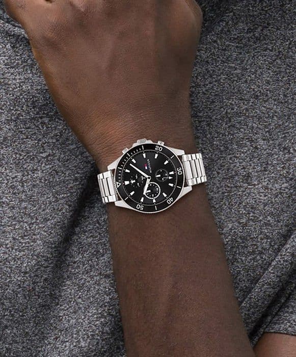 Klocka - TOMMY HILFIGER - LARSON - Grå stål - Analog - Chic