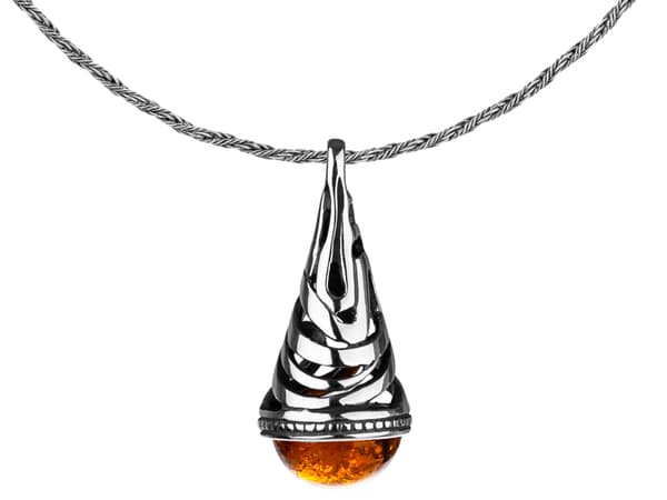 Långt silverhalsband med öppet oxiderat ädelsten och droppformad bärnsten 90 cm