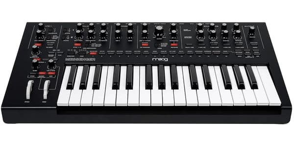 MOOG MESSENGER - Analoginen syntetisaattori