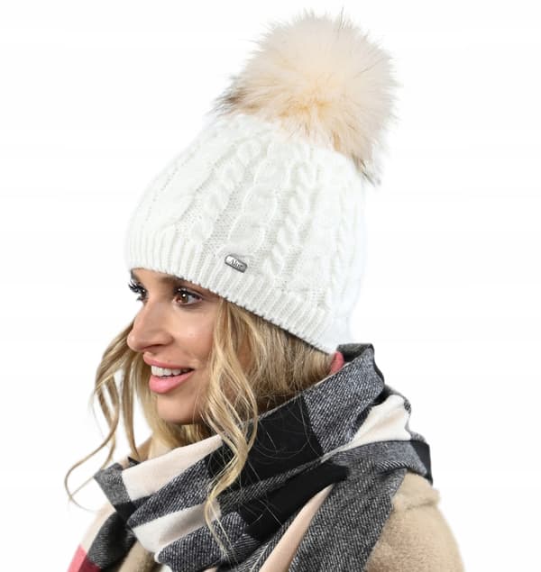 Cremefarvet dame vinterhue med pompon, fleeceforet, varm hue UNI