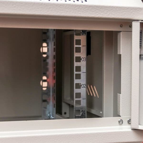 Netberg 19" 4U 240x600x350 væghængt serverrack grå