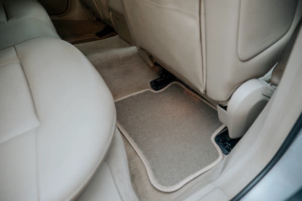 Beige førermåtte til: Kia Rio II DE hatchback (2005-2011)