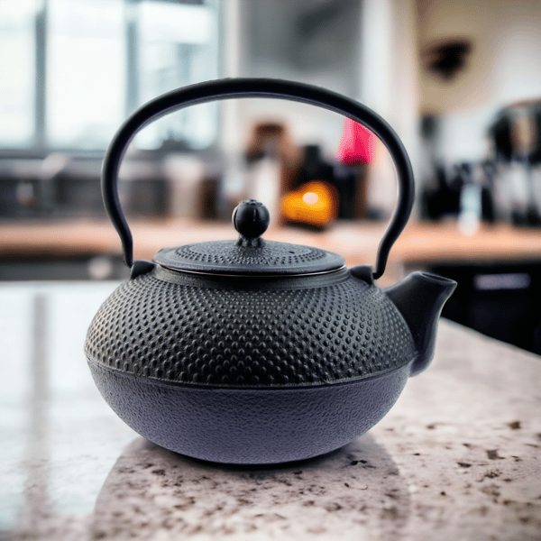 Støbejernskedel 1,5L teinfuser med si sæt med 2 kopper