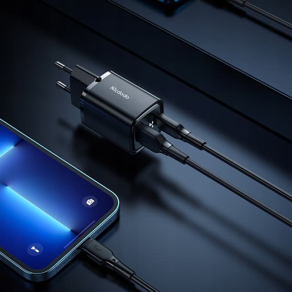 MCDODO SNABB TELEFONLADDARE 2X USB USB-C GAN 33W MÄTARE