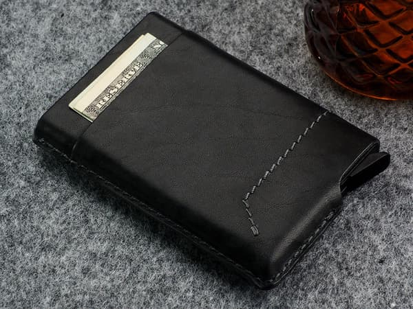 GOBI-lompakko kasviparkitusta nahasta, Nomad Black