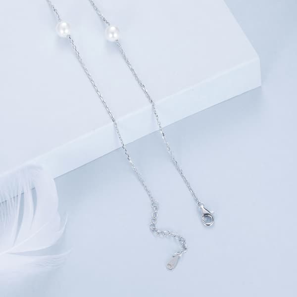 Silverhalsband med snäckskalspärlor, justerbar längd 40-45cm