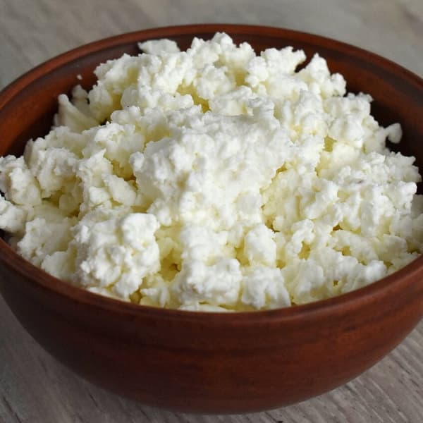 Bakteeriviljelmät raejuustolle 50 litraan maitoa
