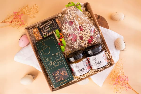Set presentkorg påsk present te frukt chokladhare