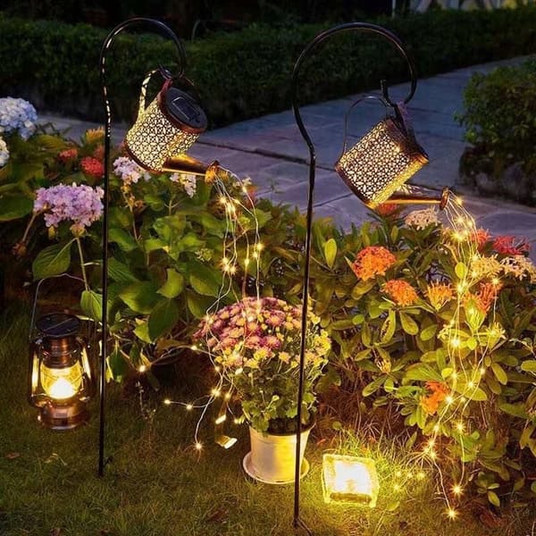 Solcellehavelampe med LED-vandkande