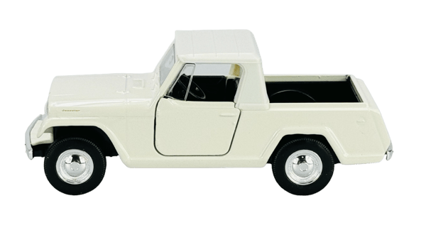 Welly OLD timer 1967 Jeep Jeepster Commando pickup vit 1:34 43826