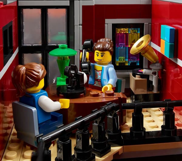 LEGO Icons 10312 Jazzklubisetti aikuisille