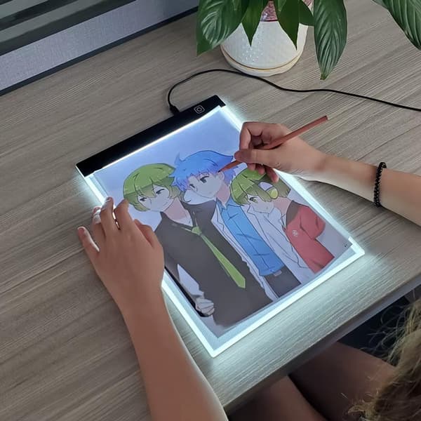 Belyst LED-ritbräda i A4-format STRADO tunn för ritning, kalkering och design