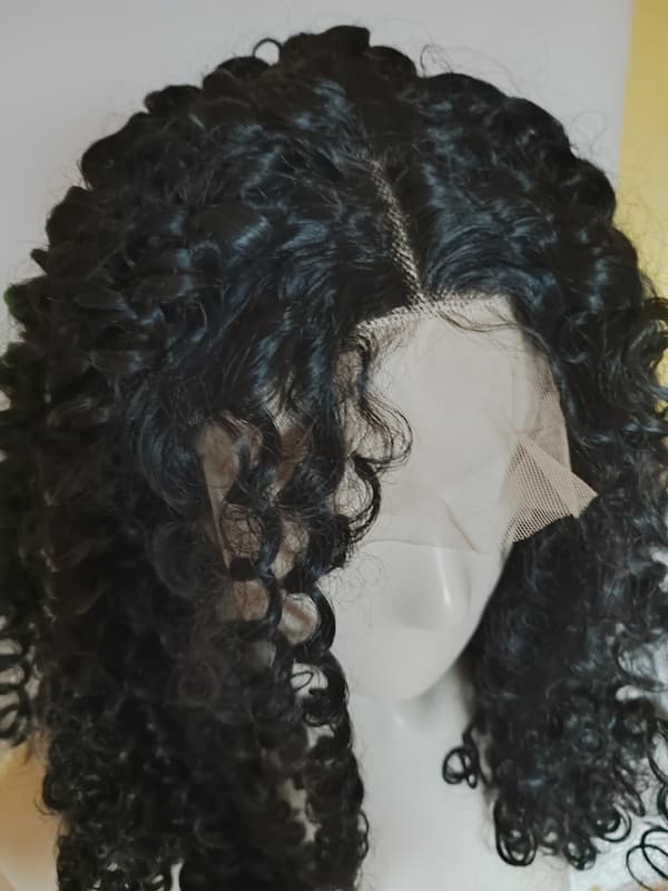 Svart peruk lace front AFROLOKI svarta täta lockar termoresistent