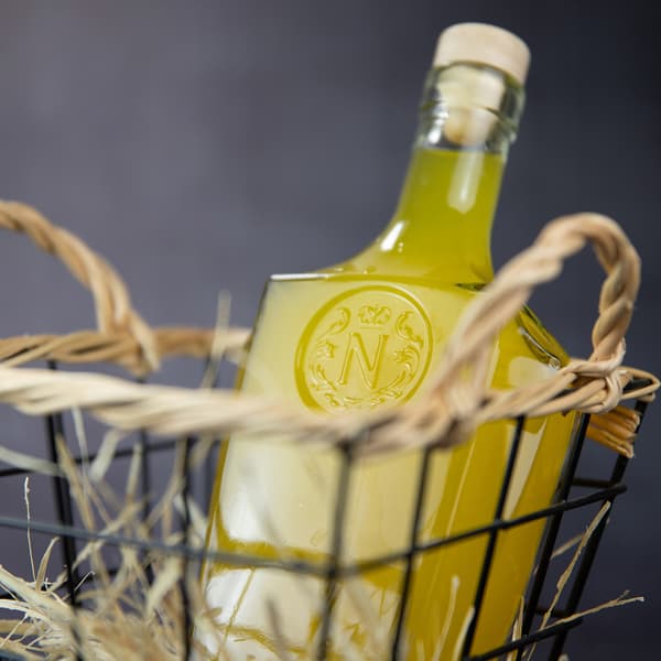 NOBEL 500ml viskipullo korkilla