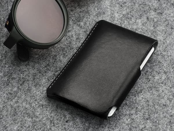 HOBBY plånbok i Nomad-läder, svart