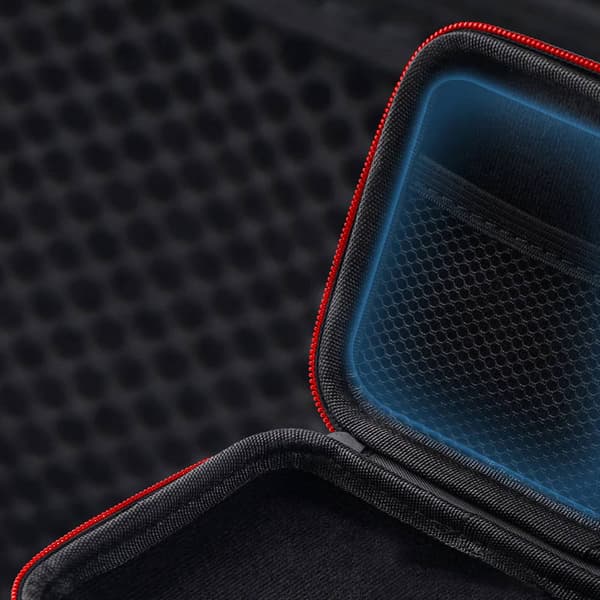 Carbon Universal Hard kuulokekotelo (musta)