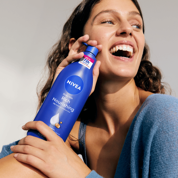 NIVEA Närande kroppsmjölk 625 ml med pump