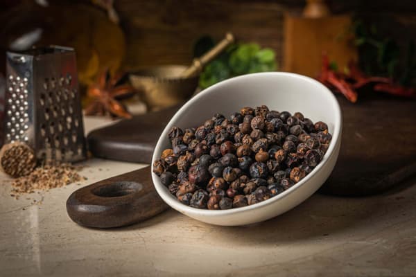 Hele aromatiske enebær 50g [RP]