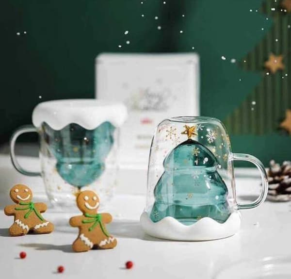 Dubbelväggat glas med julgran 300 ml