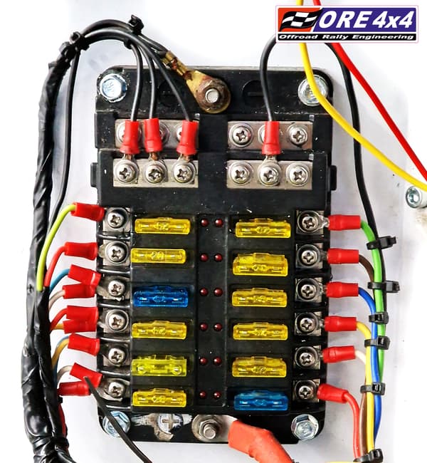 Sikringskasse med LED 12V - 12 poler