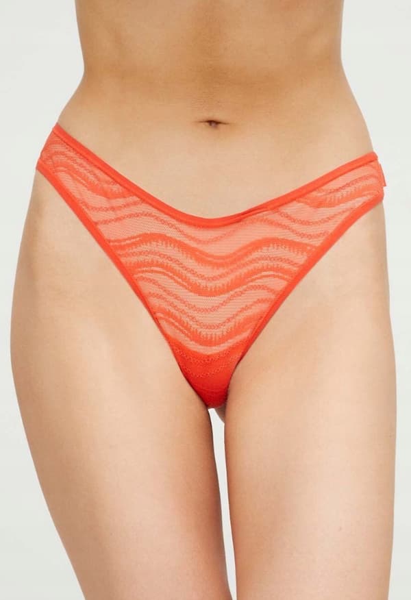 Calvin Klein damunderkläder med röda spetsiga stringtrosor storlek M