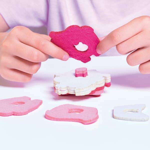 TOMY STAKIMOS 2-pak Suzy og Søde Sophia E73634