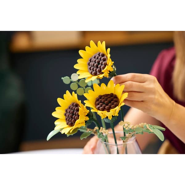 LEGO Botanicals 11502 Solrosbukett, 686 bitar