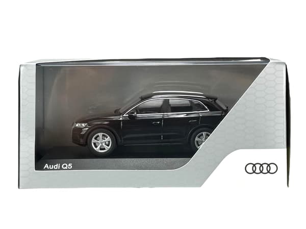 FORHANDLERMODEL AUDI Q5 MYTH SORT 1:43 501.16.056.33