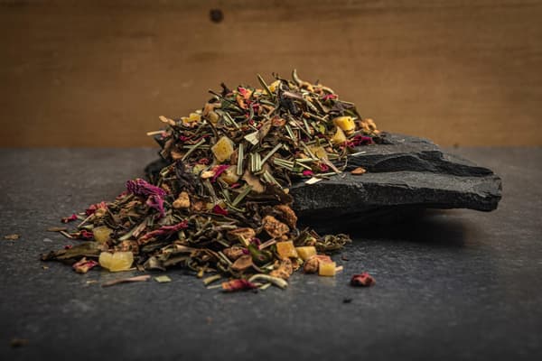 Hvid te Pai Mu Tan + æble+mango+mynte 50g