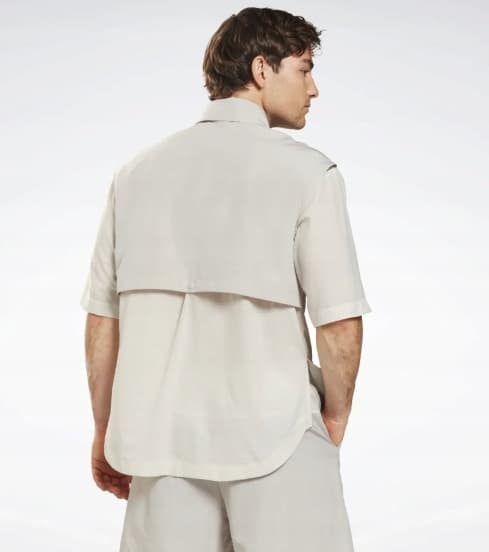 Reebok beige kortärmad skjorta för vardagsbruk M