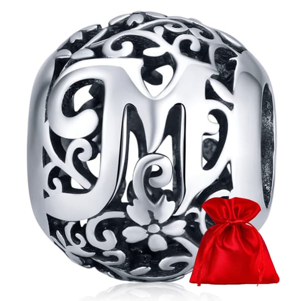 Silverpärlor med bokstaven M till modulärt armband