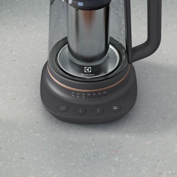 ELECTROLUX E7GK1-8BP Vattenkokare Svart