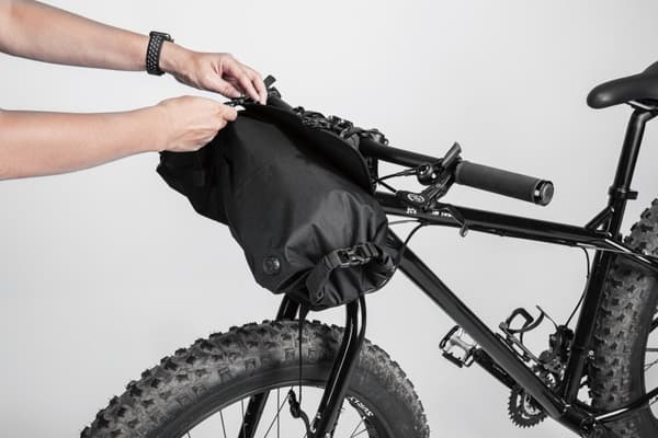 Topeak Loader Frontloader 8L vedenpitävä pyörälaukku, 325g