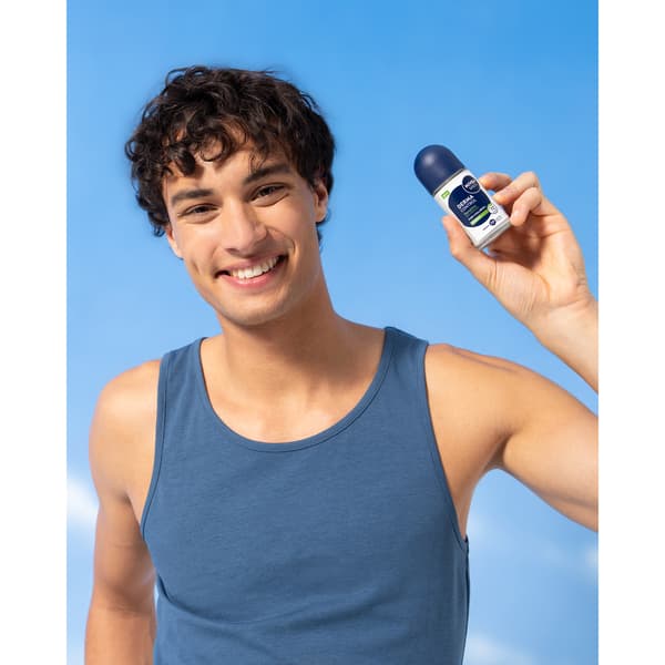 100203 NIVEA MEN Derma Control Sensitive Antiperspirant roll-on 50ml