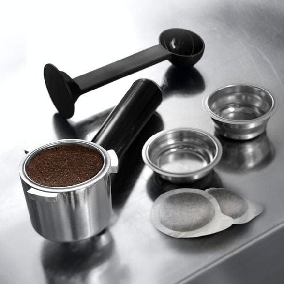 Espressokeitin De'Longhi EC 685.BK Dedica Style