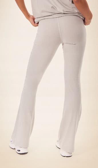 Prettylittlething grå lige bukser med logo til kvinder 34 0A5E2_B*