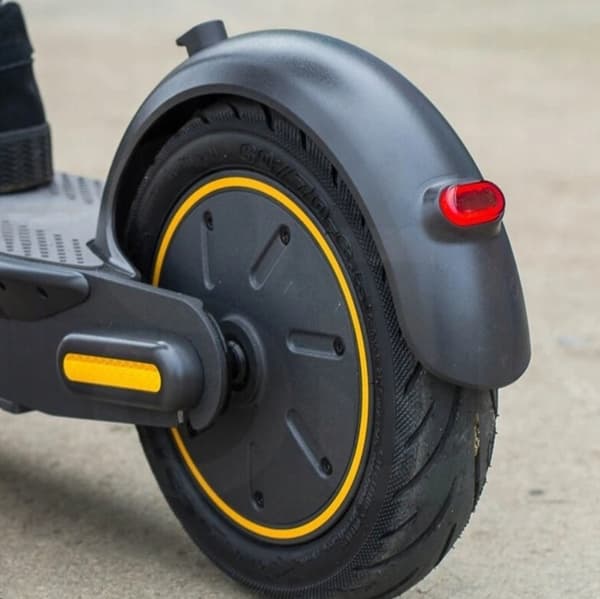 Ninebot Max G30 LED-takavalo