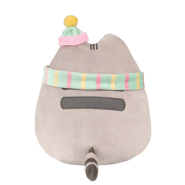 Pusheen - Pehmomaskotti huivissa ja hatussa 24 cm