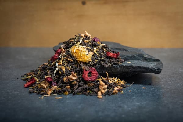 Punainen tee Pu-erh Kunto + Omena 50g ! ! !