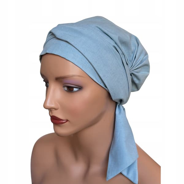 Lara Turban, et blåt bomuldstørklæde, også efter kemoterapi