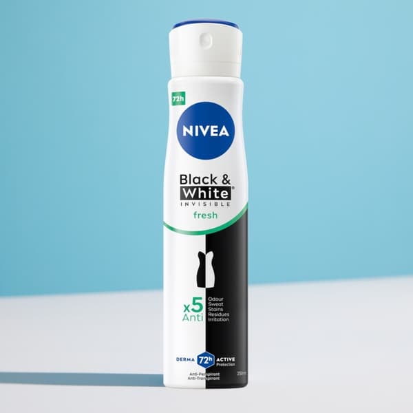NIVEA Black & White Fresh antiperspirant spray 250 ml