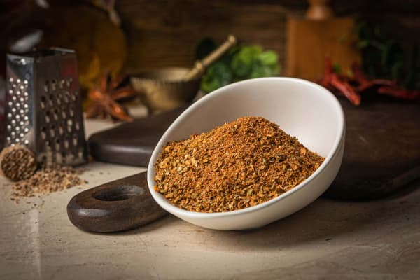 Krydderi til flæsk 100g hvidløg merian