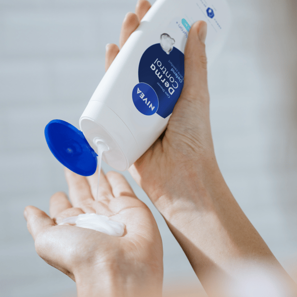 390000 NIVEA Derma Control Defend Brusegel 500ml