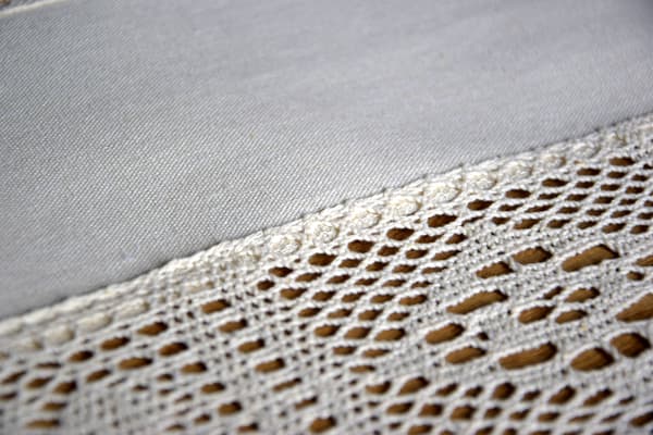 Beige Gardin 50/70 Virkad Spets