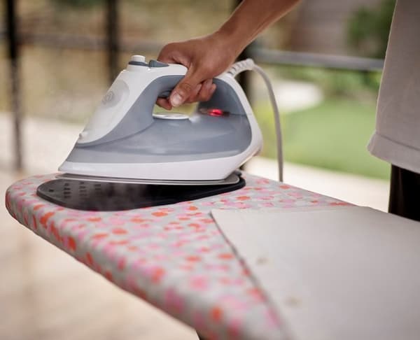 Joseph Joseph Glide Compact Plus foldbart strygebræt