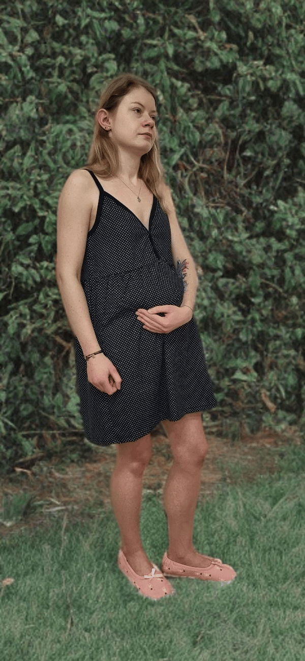 Gravid amningsblus 100% bomull med axelband storlek M prickar