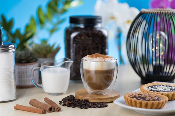 LÄMMÖLLINEN LATTE-LASI 235 ML
