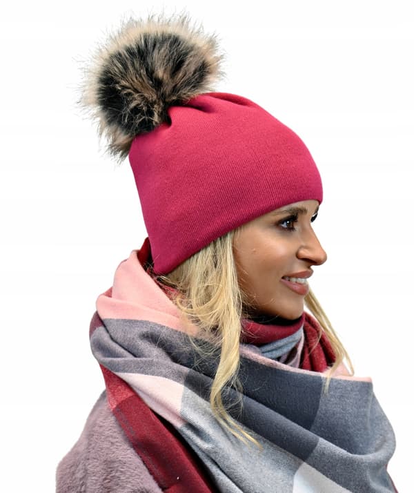 Fuchsia dame varm hue med pompon A13